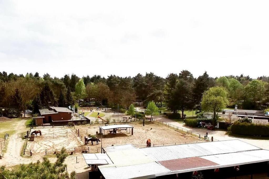 Sfeervol Chalet In Het Bos Nunspeet Bagian luar foto